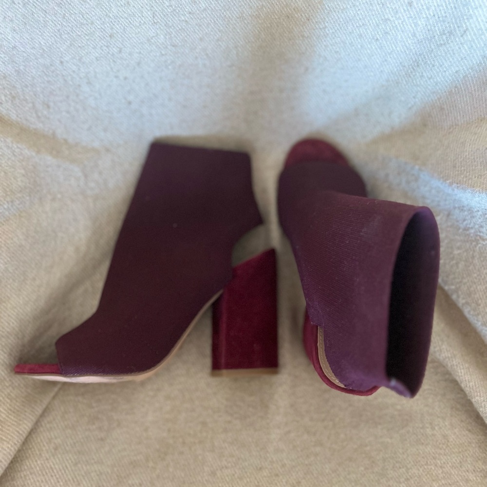 Steve Madden Maroon Open Toe Sock Booties